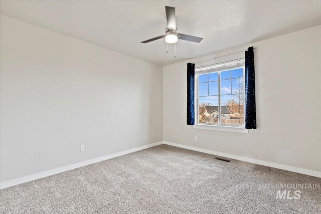 3636 S Wood River Ave, Nampa, ID 83686