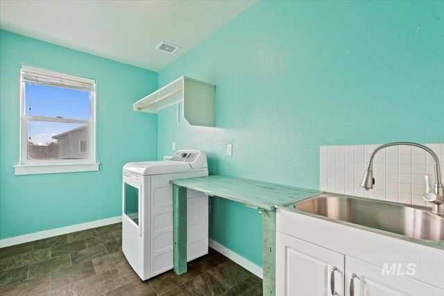 3636 S Wood River Ave, Nampa, ID 83686