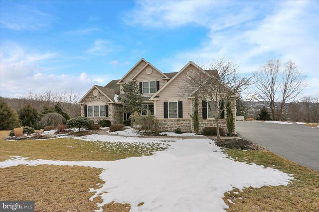 128 ROBBY DR, Leesport, PA 19533