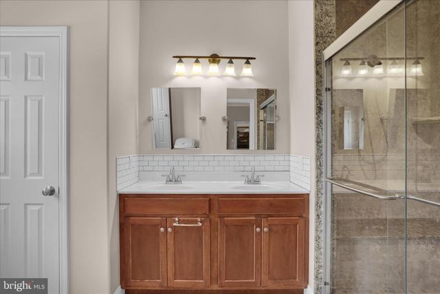 128 ROBBY DR, Leesport, PA 19533