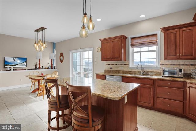 128 ROBBY DR, Leesport, PA 19533