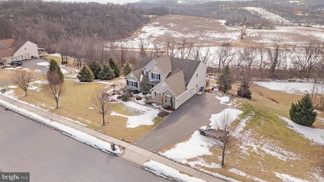 128 ROBBY DR, Leesport, PA 19533