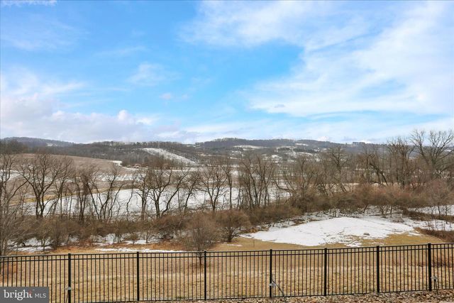 128 ROBBY DR, Leesport, PA 19533