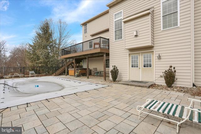 128 ROBBY DR, Leesport, PA 19533