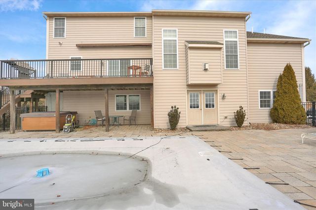 128 ROBBY DR, Leesport, PA 19533