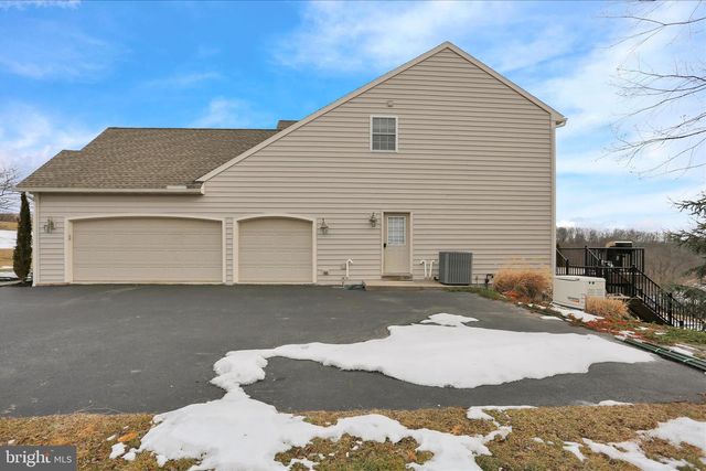 128 ROBBY DR, Leesport, PA 19533