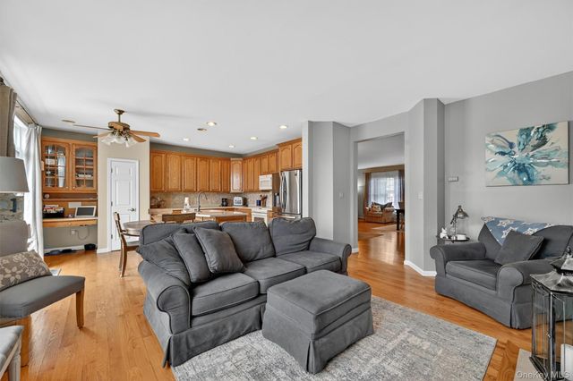 3 Pinehurst Circle, Monroe, NY 10950