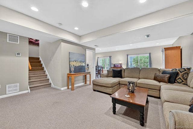 3 Pinehurst Circle, Monroe, NY 10950