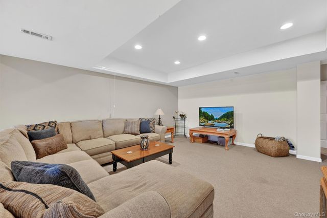 3 Pinehurst Circle, Monroe, NY 10950