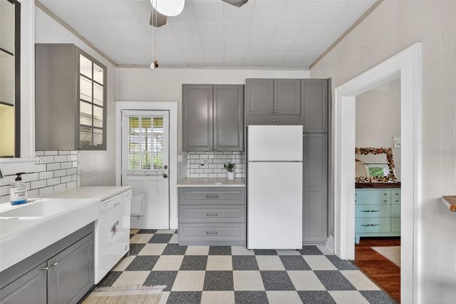 2535 15TH AVENUE N, St Petersburg, FL 33713