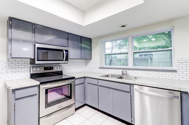 16107 COUNTRY CROSSING DRIVE, Tampa, FL 33624