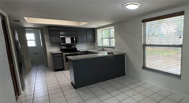 16107 COUNTRY CROSSING DRIVE, Tampa, FL 33624