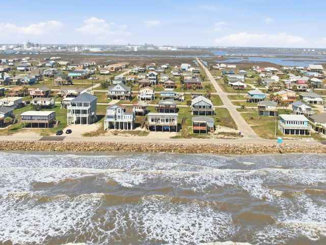 706 Beach Drive, Freeport, TX 77541
