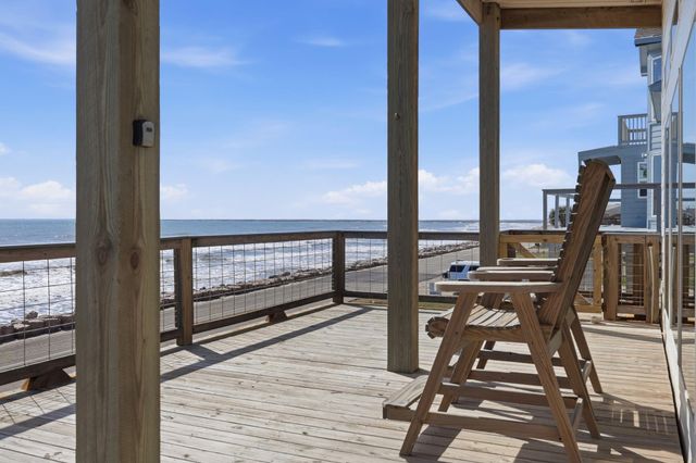 706 Beach Drive, Freeport, TX 77541