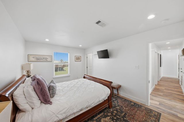 706 Beach Drive, Freeport, TX 77541