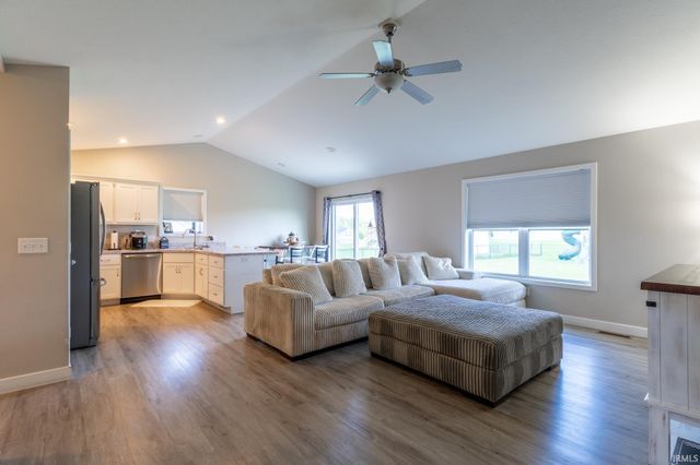 12825 Sunfish Drive, Middlebury, IN 46540