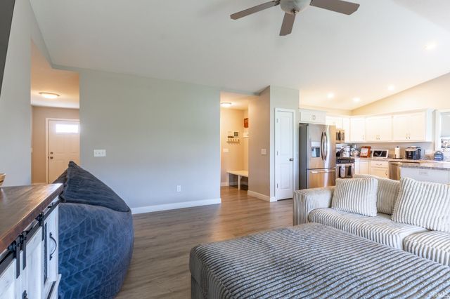 12825 Sunfish Drive, Middlebury, IN 46540