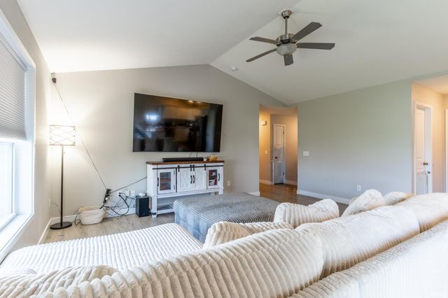 12825 Sunfish Drive, Middlebury, IN 46540