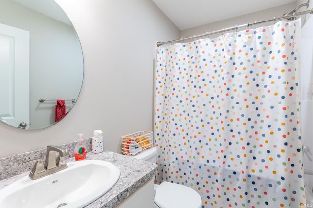 12825 Sunfish Drive, Middlebury, IN 46540