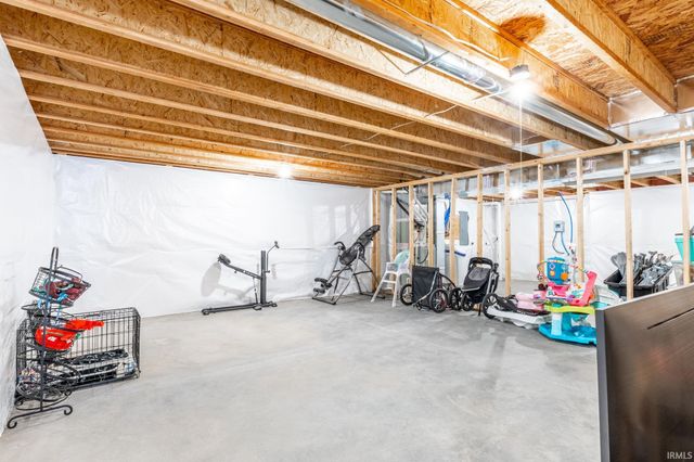 12825 Sunfish Drive, Middlebury, IN 46540