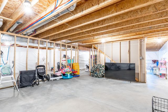 12825 Sunfish Drive, Middlebury, IN 46540