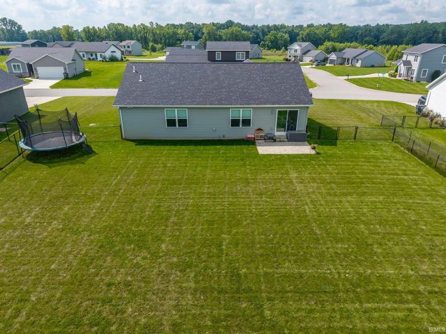 12825 Sunfish Drive, Middlebury, IN 46540