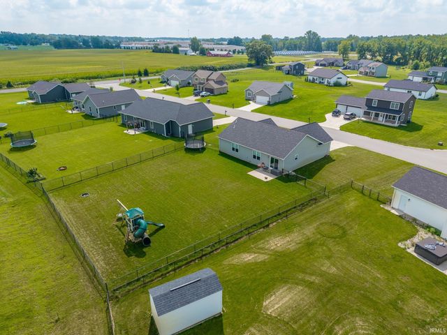 12825 Sunfish Drive, Middlebury, IN 46540