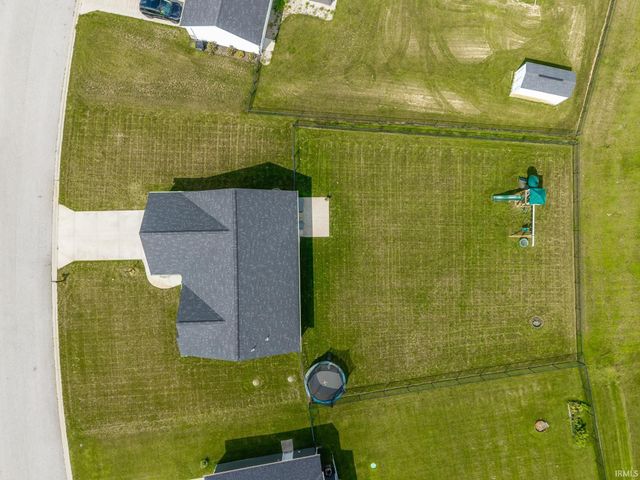 12825 Sunfish Drive, Middlebury, IN 46540