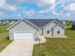 12825 Sunfish Drive, Middlebury, IN 46540