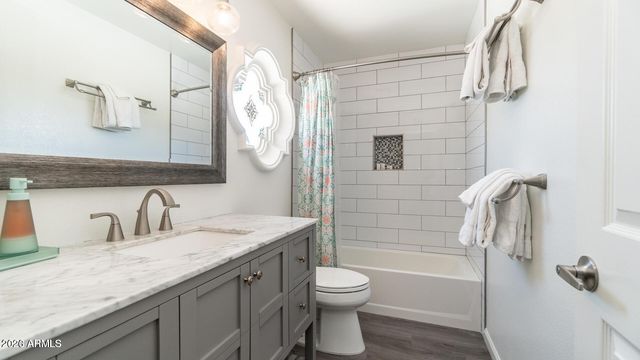 1460 N LA ROSA Drive, Tempe, AZ 85288