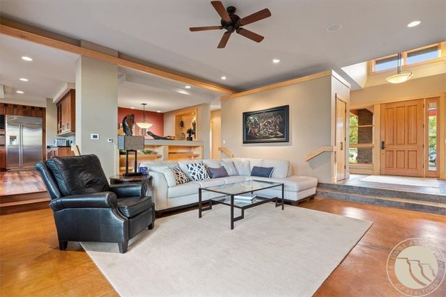 6090 Masters Boulevard, Billings, MT 59106