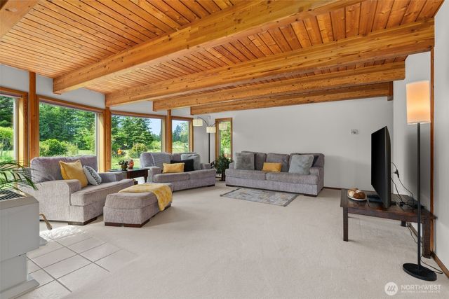 1090 Middle Fork Road, Onalaska, WA 98570