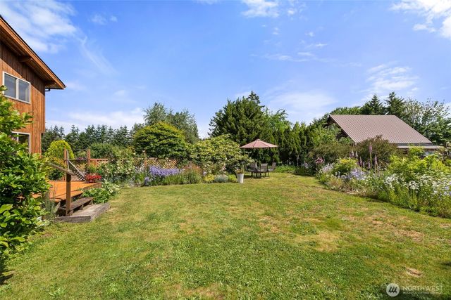1090 Middle Fork Road, Onalaska, WA 98570