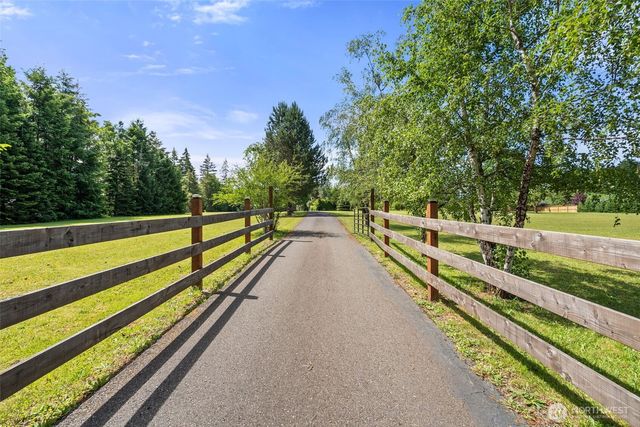 1090 Middle Fork Road, Onalaska, WA 98570