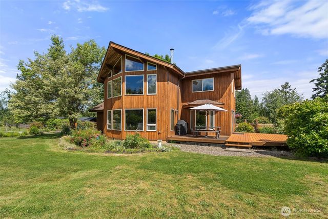 1090 Middle Fork Road, Onalaska, WA 98570