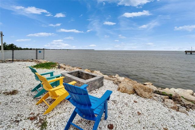 1075 SEAGRAPE DRIVE, Ruskin, FL 33570