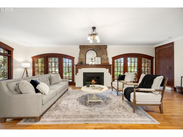 49 BRIARWOOD Rd, Lake Oswego, OR 97034