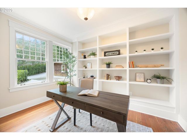 49 BRIARWOOD Rd, Lake Oswego, OR 97034