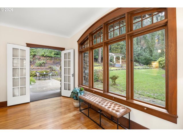 49 BRIARWOOD Rd, Lake Oswego, OR 97034