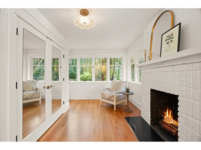 49 BRIARWOOD Rd, Lake Oswego, OR 97034