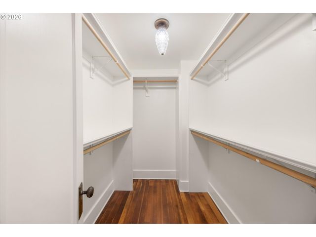 49 BRIARWOOD Rd, Lake Oswego, OR 97034