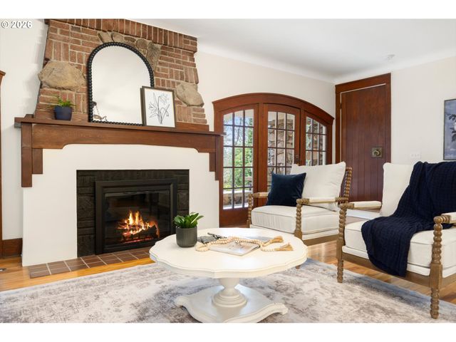 49 BRIARWOOD Rd, Lake Oswego, OR 97034