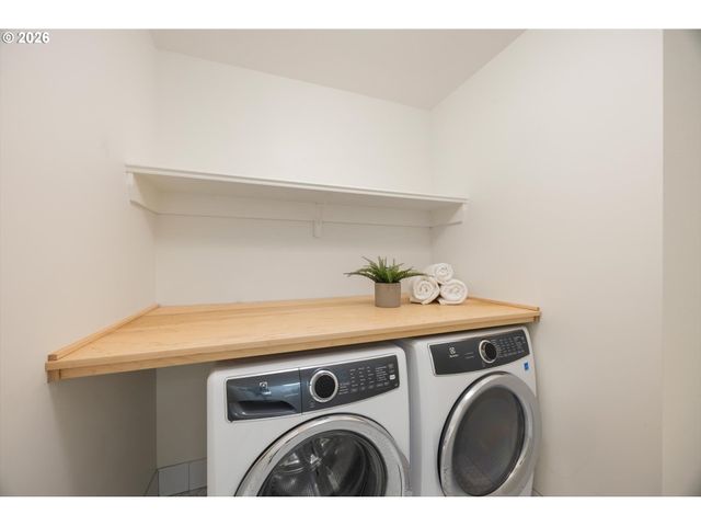 49 BRIARWOOD Rd, Lake Oswego, OR 97034