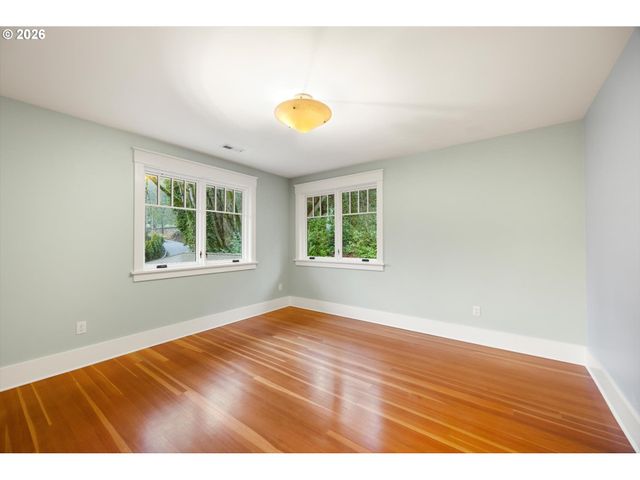 49 BRIARWOOD Rd, Lake Oswego, OR 97034