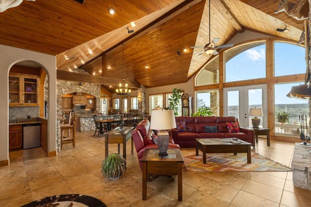 2810 Bridlewood Ranches Dr., San Marcos, TX 78666