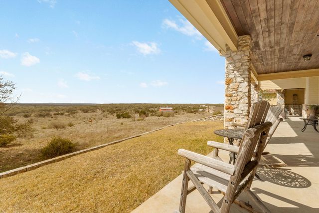 2810 Bridlewood Ranches Dr., San Marcos, TX 78666