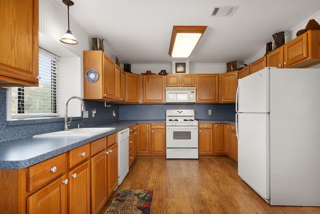 2810 Bridlewood Ranches Dr., San Marcos, TX 78666