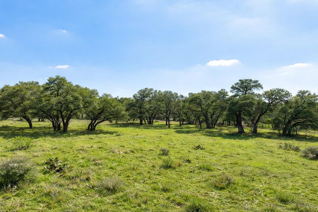 2810 Bridlewood Ranches Dr., San Marcos, TX 78666