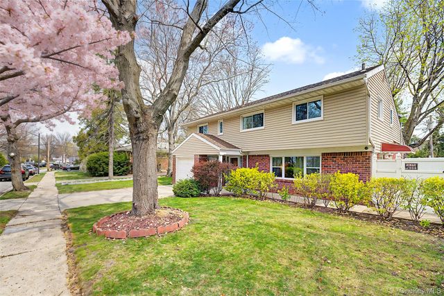 8 Central Park Road, Plainview, NY 11803