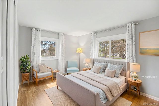 8 Central Park Road, Plainview, NY 11803